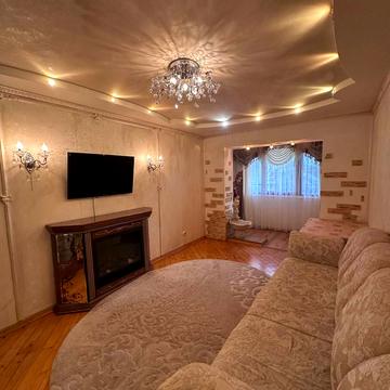 24 Серпня вул., 11