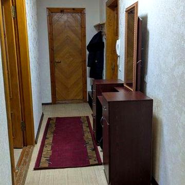 Біля М.Спортивна  Оренла  2к кв  Тарасенка 50