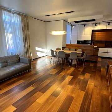 Продаж квартири вул. Коновальця 120