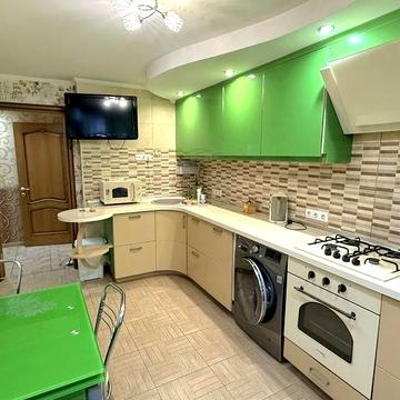 Незалежності вул., 10