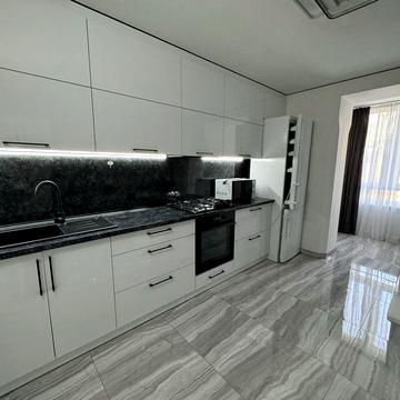 Оренда 2 кімнатної квартири на просп. Злуки