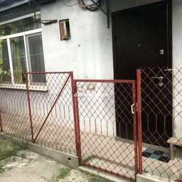 Частина будинку / Приморський район (Центр)