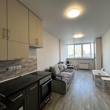 Магістральна вул., 33