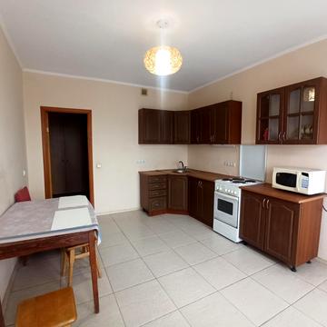 Юрія Литвинського вул. (Російська), 64