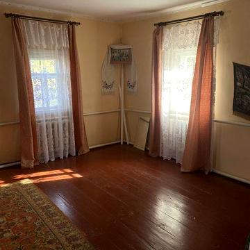 Будинок в селі Плоске зі зручностями