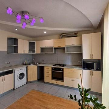 Сдам 2 комн квартиру в ЖК Вернисаж. Свободна.2 эт!