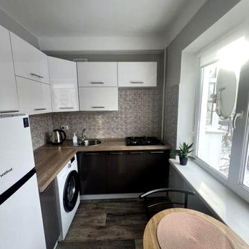 Сдам 2-3х х к комн комнатную кв-ру 11500 Центр