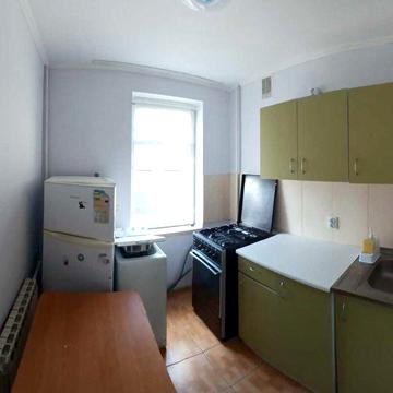 Оренда 1-кім. Тролейбусна,14 6/9ц 30 кв.м.  космет.ремонт, вільна