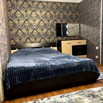 Оренда 3к квартири Соборна/Нікольська на 1 поверсі з 1