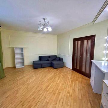 Оренда 2 кімнатної квартири повул. Кравчука