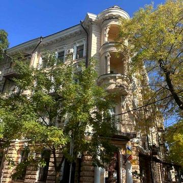 4-комнатная квартира в Центре / Маразлиевская /Парк Шевченко