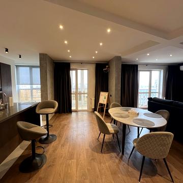 Метрологічна вул., 15