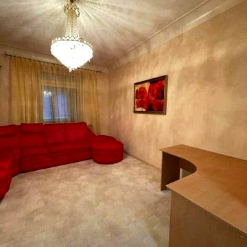 Р-н Зигіна 107м2 на першому поверсі гарний стан