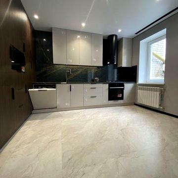 Продаж 3 кімнатної квартири/ Єроремонт/ цегла/ р-н Панчішної фабрики