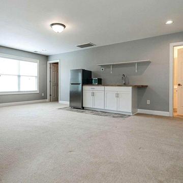 Будинок  з власною зоною BBQ і широким заїздом | Євідновлення