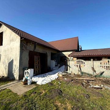 житловий будинок та земельна ділянка 17,7 сот., с. Старий Добротвір