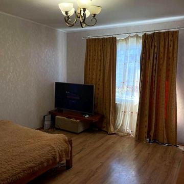 Продаю  3- кімнатну квартиру  по вул.8 Березня ЖКП 5