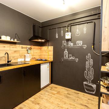 Андрія Мельника вул., 10