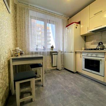 2 кімнатна квартира покращеного планування з ремонтом меблями та техні