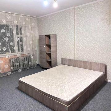 Кімната в квартира без комісії, район Санта Барбара.