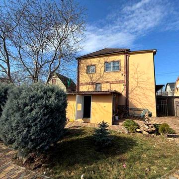 Сдам 2 этажный дом в Сухом лимане, газ, солнечные панели