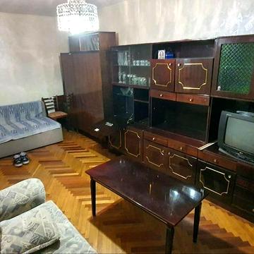 Композитора Лятошинського вул., 14-Б