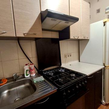 Вся мебель і техніка. Є місце під авто