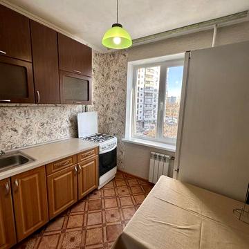 Продаж 2к квартири по вул Якуба Коласа 6, Святошинський район