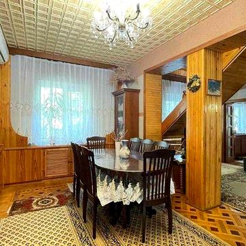 Срочно, добротный дом в Малиновском районе,10 сот,гараж,подвал,АОГВ