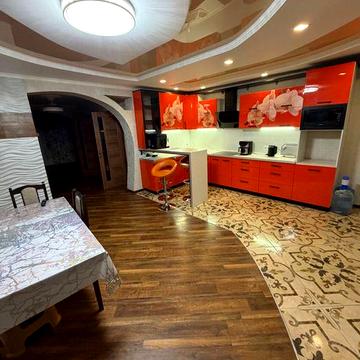 Продается пятикомнатная квартира Солнечная!