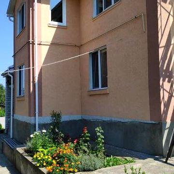 Будинок в затишному місті в Сінгурах