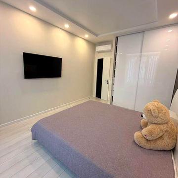 пл. Толбухина .Новый дом. Низкий этаж. Никто не жил. Остается все!