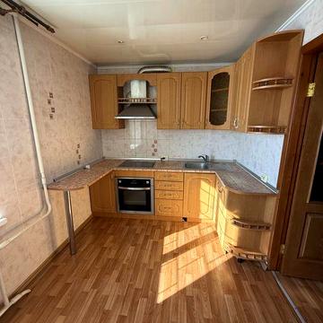 Продаж 2 кв . Вул. Грушевського