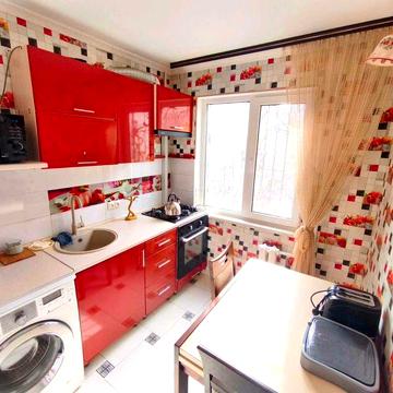 Продам квартиру на Черемушках, 3 этаж, ремонт