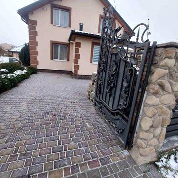 Здам напів особняк