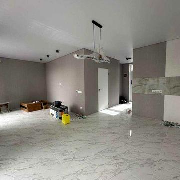 1к. з великою кухнею-вітальнею та окремим двориком