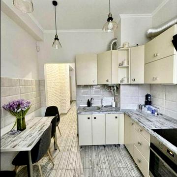 Продається простора та затишна квартира в самому центрі міста