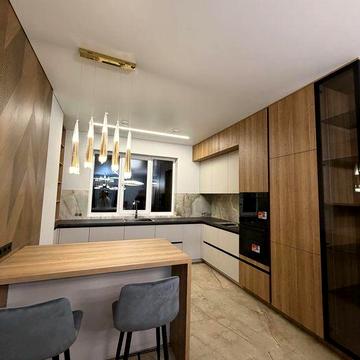 Оренда 3 кім котеджу з дизайнерським ремонтом.