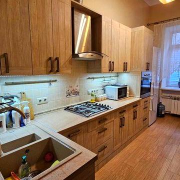 Сдам 2-кімнатну Центр! М Майдан Незалежності, Театральна, Золоті