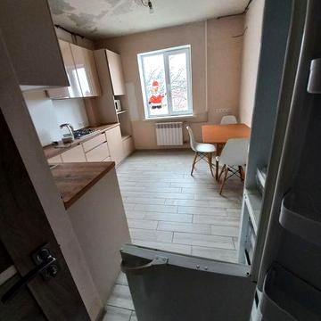 Сдам по низкой цене 2 к.кв пос. Жуковского, дом с газом