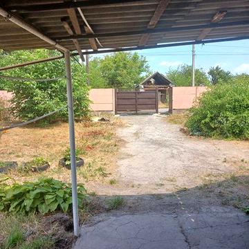 Здається невеликий  будинок пгт Кушугум  17 км від міста  можна військ