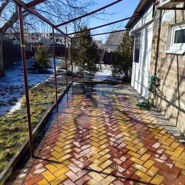 Продам будинок в центрі міста