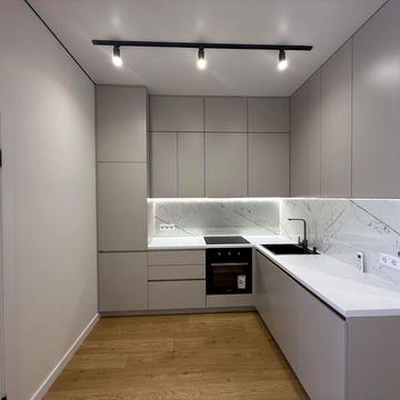 1-комнатная квартира с ремонтом  кухня-студия  Фонтан Аркадия Море