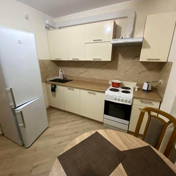 Оренда 2х кімнотної квартири вул.Варшавська