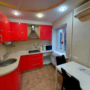 Оренда однокімнатної квартири , вул. Лазаряна, 9