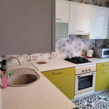 Сдаю 1 комн квартиру в жк Радужный