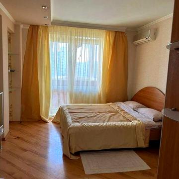 Оренда 3к кв, вул,Вербицького ,гарний стан, меблі та техніка ,метро