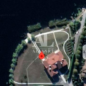 Продаж Красеня будинка на півострові зі своєю береговою лінією !