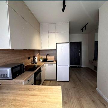 Центральний Парк! Сучасна Однокімнатна квартира з ремонтом!