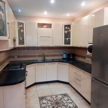 Оренда окремого будинку По вул. Каштанова (бічна Пасічної)